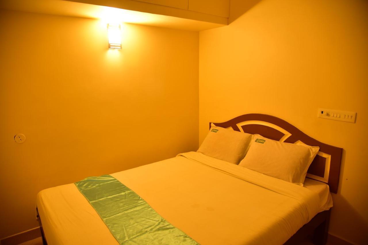 A P Guest House Puduccseri Kültér fotó