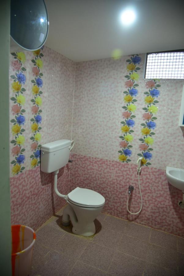 A P Guest House Puduccseri Kültér fotó