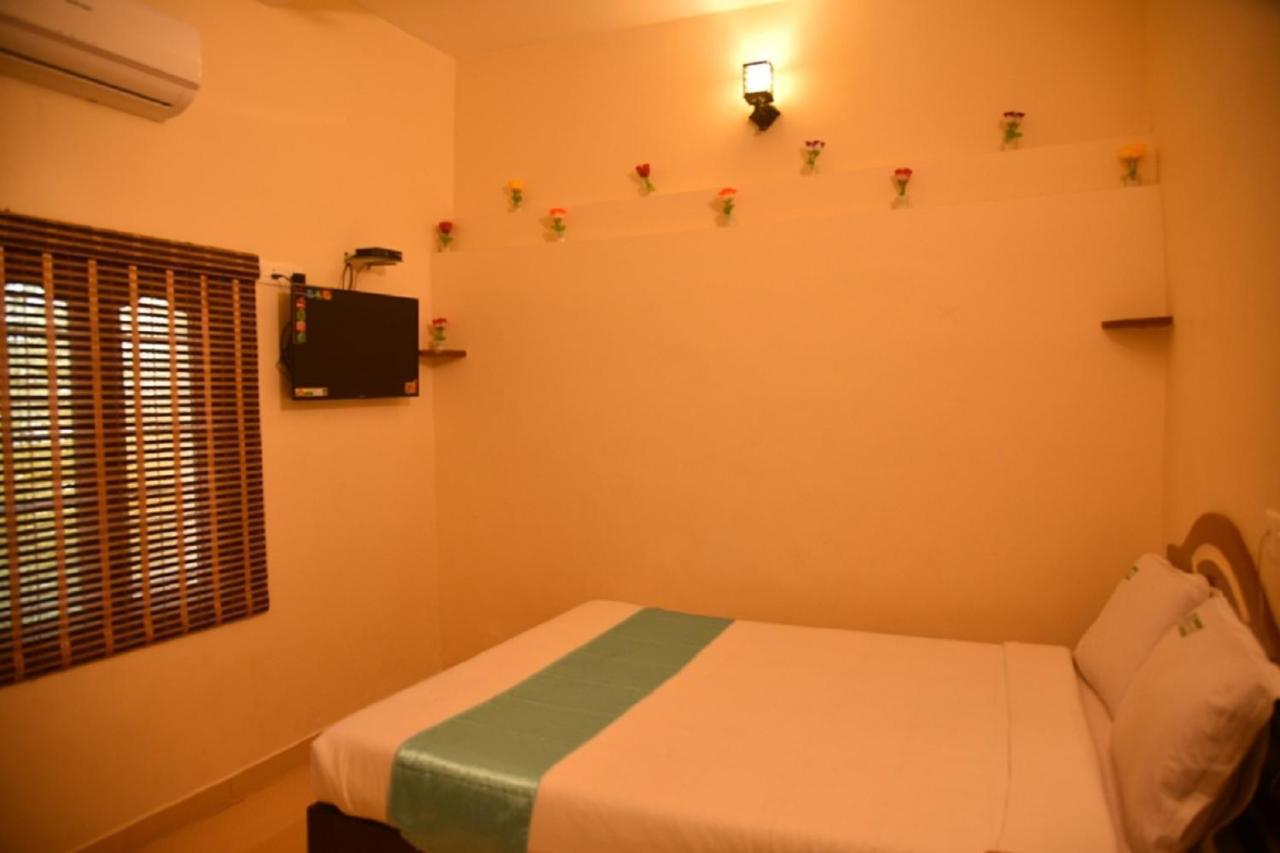 A P Guest House Puduccseri Kültér fotó